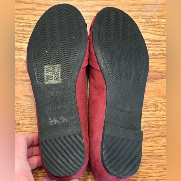 Stairwell Ballet Women’s Flats Slip On Round Toe Size 8 Faux Suede Wine Red - Picture 3 of 4